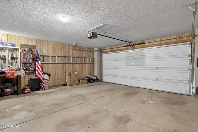 11215 S TOMAH Street, Phoenix, AZ 85044