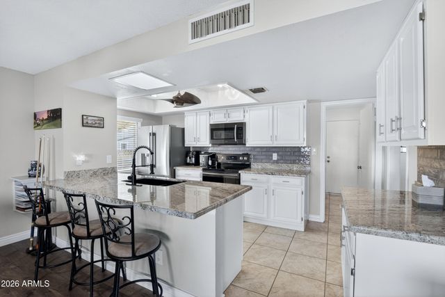 11215 S TOMAH Street, Phoenix, AZ 85044