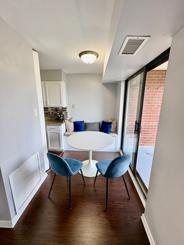 701 Forum Square 409, Glenview, IL 60025