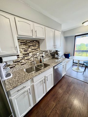 701 Forum Square 409, Glenview, IL 60025