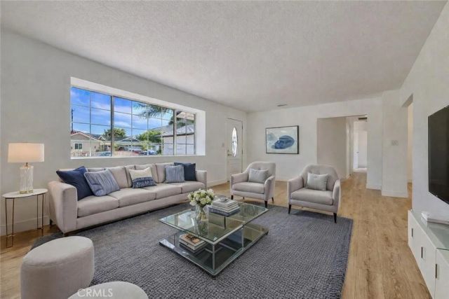 627 Center Lane, Santa Paula, CA 93060