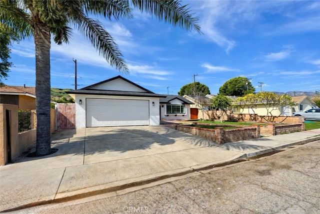 627 Center Lane, Santa Paula, CA 93060