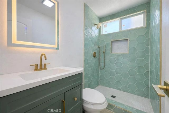 627 Center Lane, Santa Paula, CA 93060