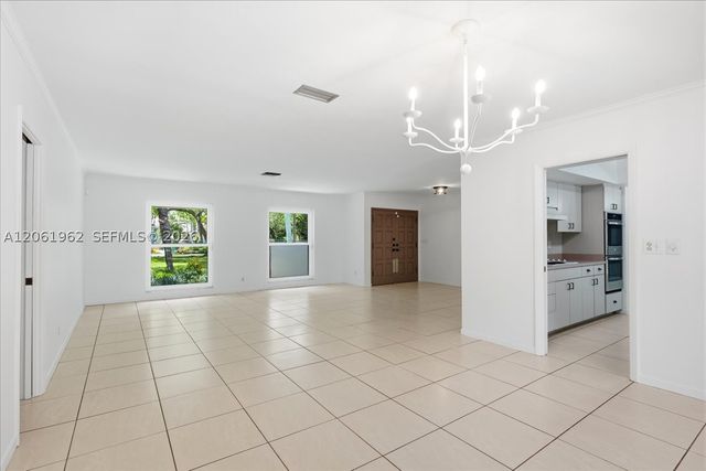 12365 SW 60th Ct, Pinecrest, FL 33156