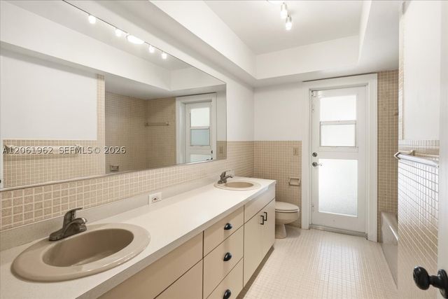 12365 SW 60th Ct, Pinecrest, FL 33156
