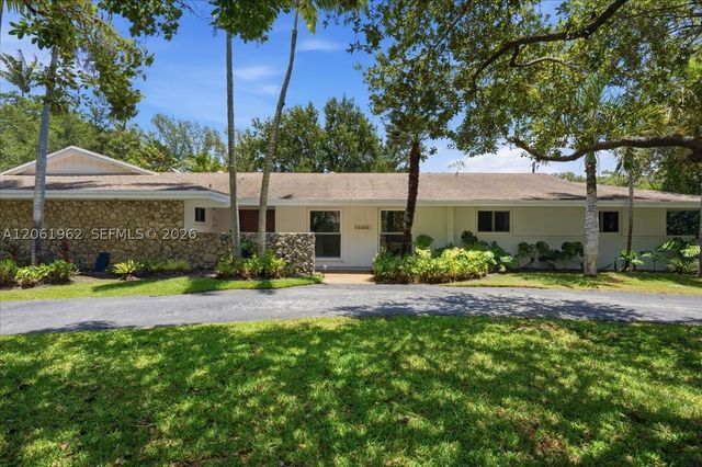 12365 SW 60th Ct, Pinecrest, FL 33156