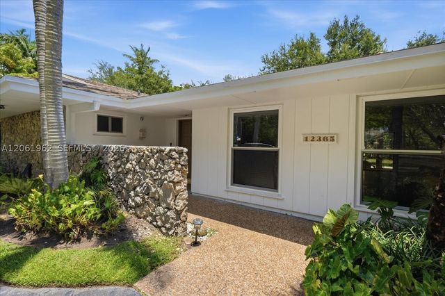 12365 SW 60th Ct, Pinecrest, FL 33156