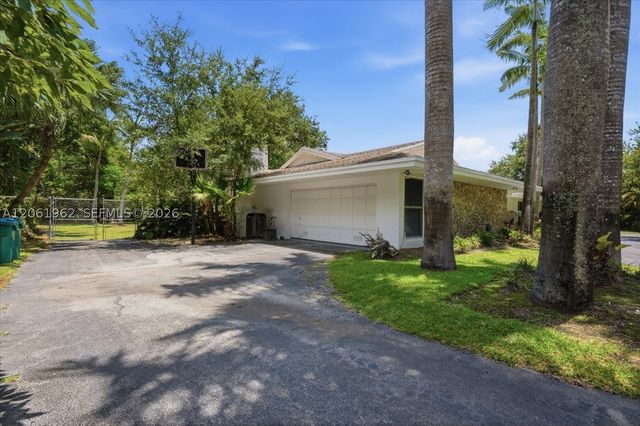 12365 SW 60th Ct, Pinecrest, FL 33156