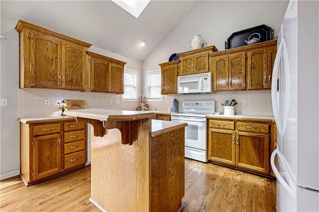 4015 NE 82nd Street, Kansas City, MO 64119