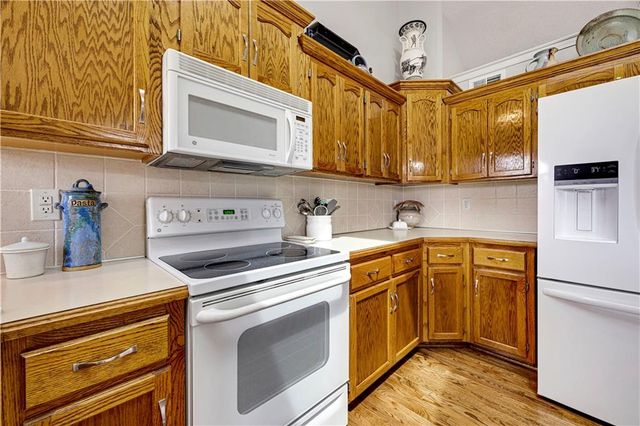 4015 NE 82nd Street, Kansas City, MO 64119