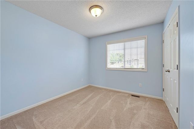 4015 NE 82nd Street, Kansas City, MO 64119