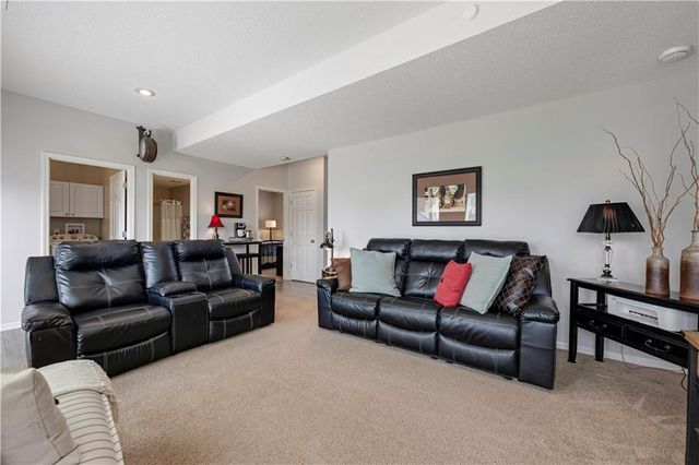 4015 NE 82nd Street, Kansas City, MO 64119
