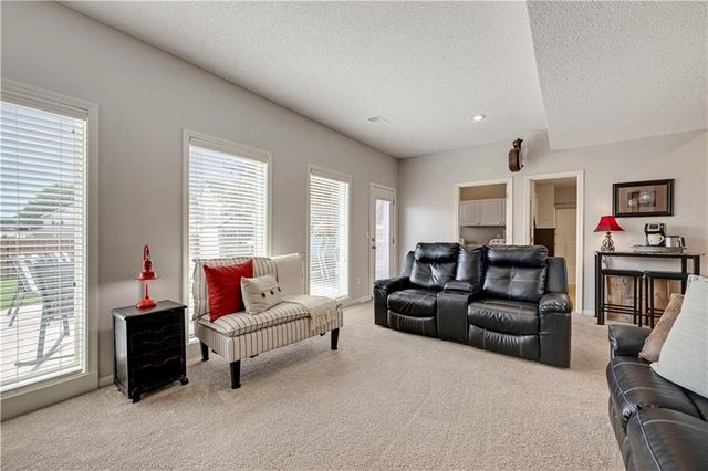 4015 NE 82nd Street, Kansas City, MO 64119