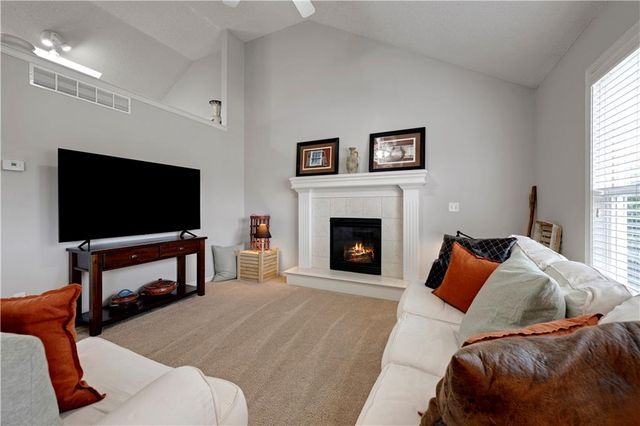 4015 NE 82nd Street, Kansas City, MO 64119