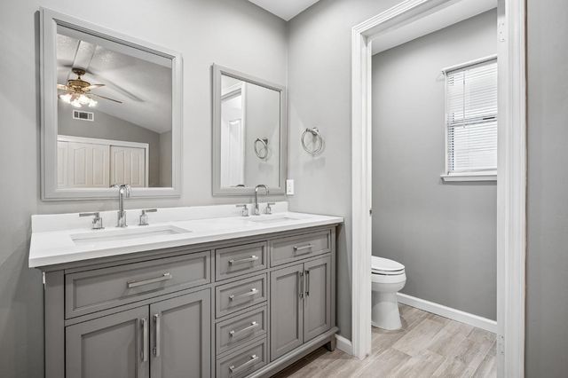 424 Goldrun Dr, Modesto, CA 95354