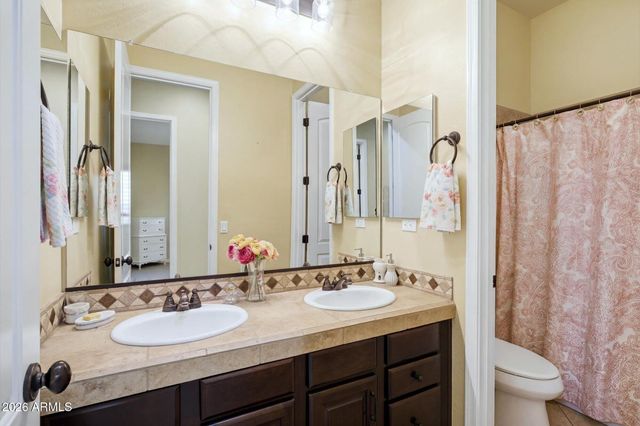 3555 E GLACIER Place, Chandler, AZ 85249
