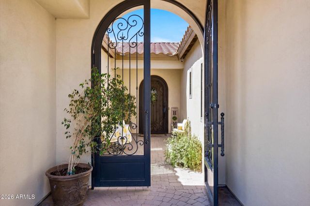 3555 E GLACIER Place, Chandler, AZ 85249
