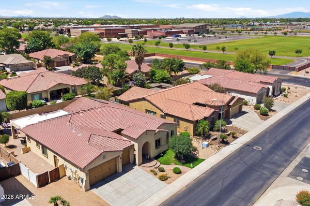 3555 E GLACIER Place, Chandler, AZ 85249