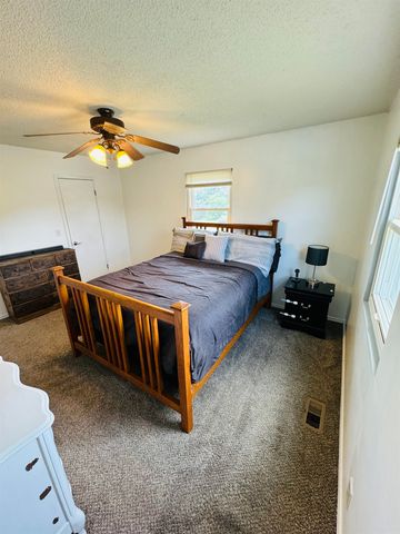 2627 W Hadden Ave, Wichita, KS 67217