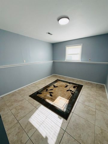 2627 W Hadden Ave, Wichita, KS 67217