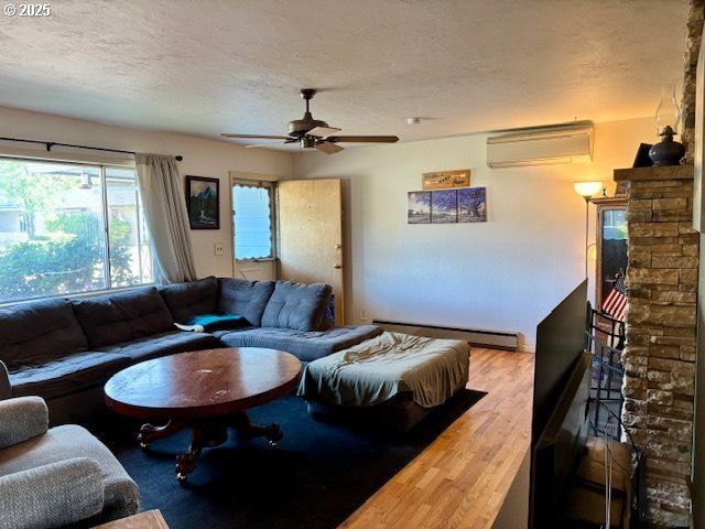 449 Ne STERLING Dr, Roseburg, OR 97470