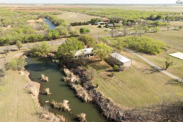 1409 E FM 367, Iowa Park, TX 76367
