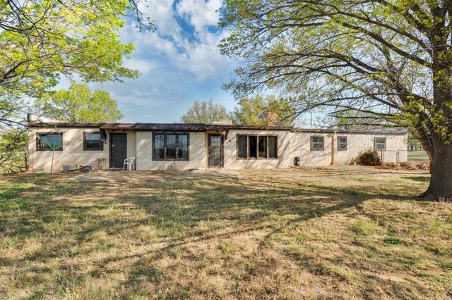 1409 E FM 367, Iowa Park, TX 76367
