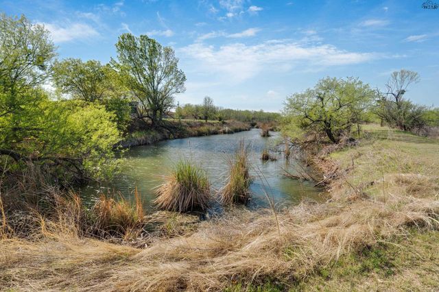 1409 E FM 367, Iowa Park, TX 76367