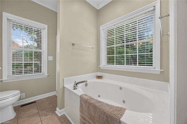 208 Cotswold Lane, King, NC 27021