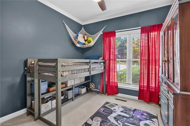 208 Cotswold Lane, King, NC 27021