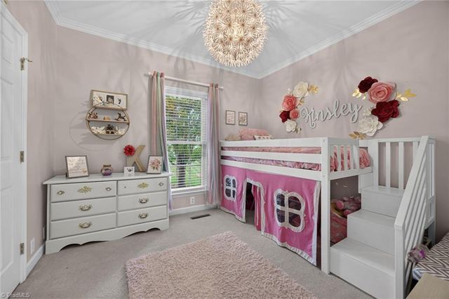 208 Cotswold Lane, King, NC 27021