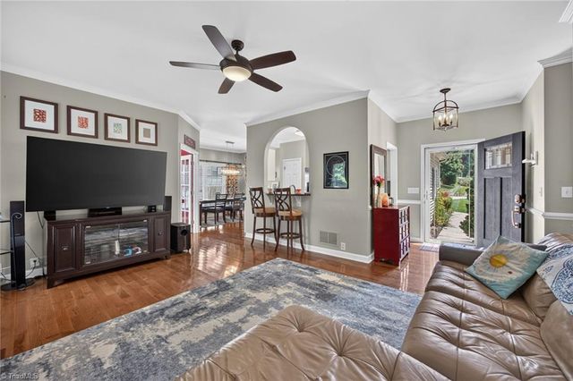 208 Cotswold Lane, King, NC 27021