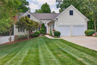 208 Cotswold Lane, King, NC 27021
