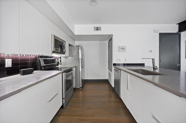 4134 Travis Street 11, Dallas, TX 75204