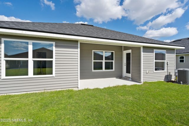 8357 HELMSLEY Boulevard, Jacksonville, FL 32219