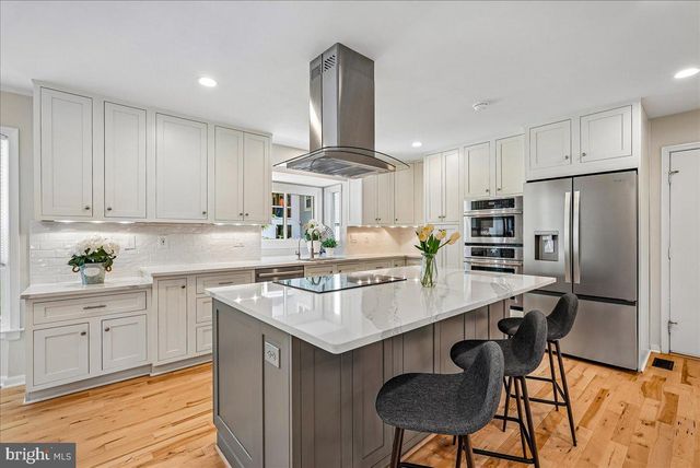 3632 GREAT LAUREL LN, Fairfax, VA 22033