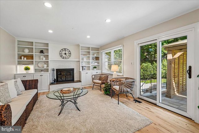3632 GREAT LAUREL LN, Fairfax, VA 22033