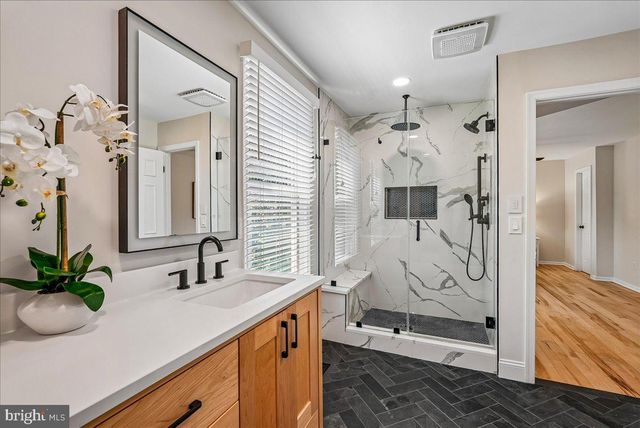 3632 GREAT LAUREL LN, Fairfax, VA 22033