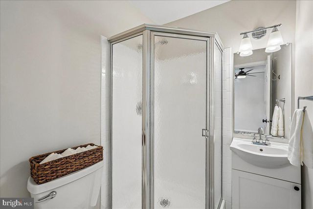 3632 GREAT LAUREL LN, Fairfax, VA 22033