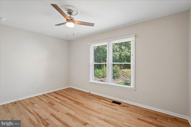 3632 GREAT LAUREL LN, Fairfax, VA 22033