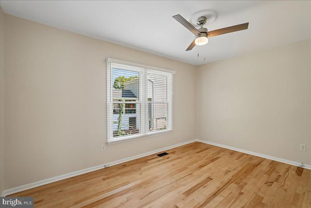 3632 GREAT LAUREL LN, Fairfax, VA 22033