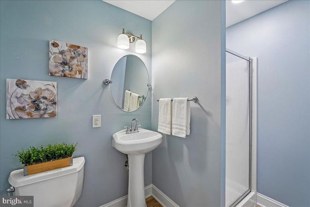 3632 GREAT LAUREL LN, Fairfax, VA 22033