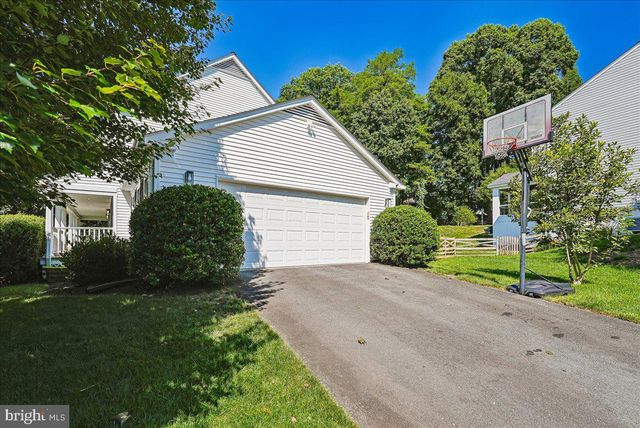 3632 GREAT LAUREL LN, Fairfax, VA 22033
