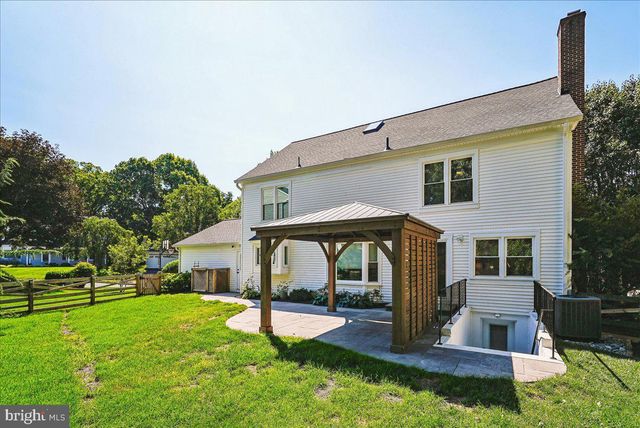 3632 GREAT LAUREL LN, Fairfax, VA 22033