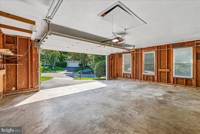 3632 GREAT LAUREL LN, Fairfax, VA 22033