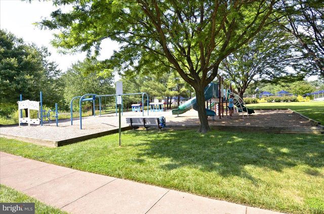 3632 GREAT LAUREL LN, Fairfax, VA 22033