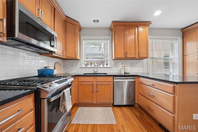 7848 Stanford Avenue, University City, MO 63130
