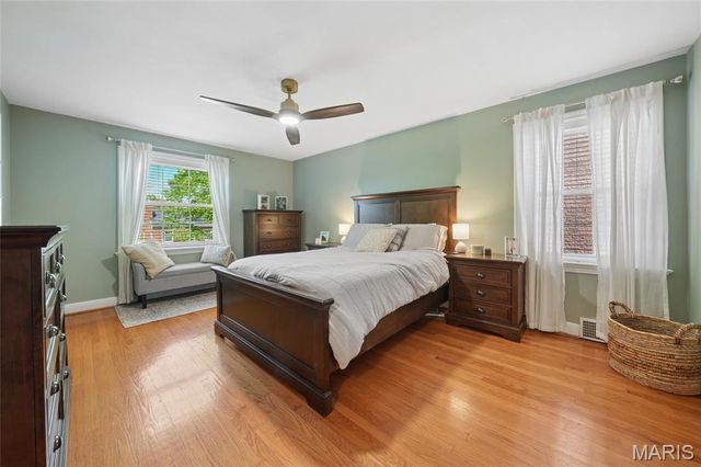7848 Stanford Avenue, University City, MO 63130
