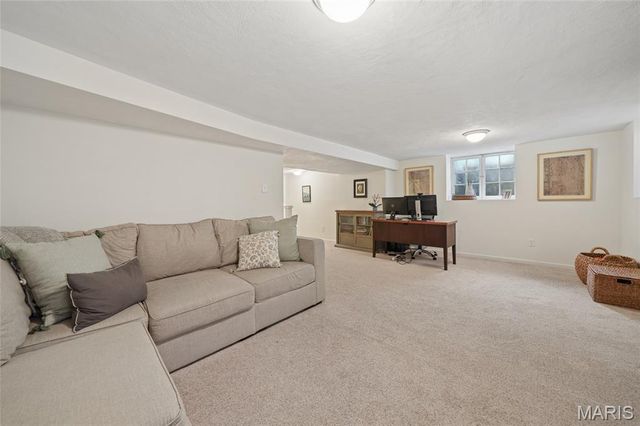 7848 Stanford Avenue, University City, MO 63130