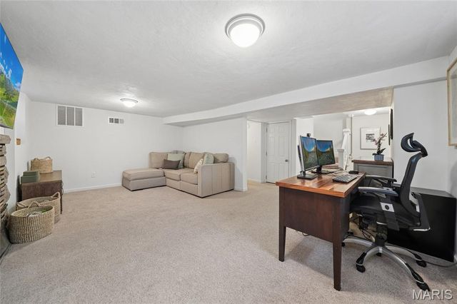 7848 Stanford Avenue, University City, MO 63130